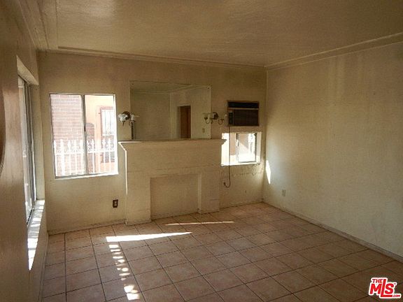 3rd image of 421 S Vancouver Ave