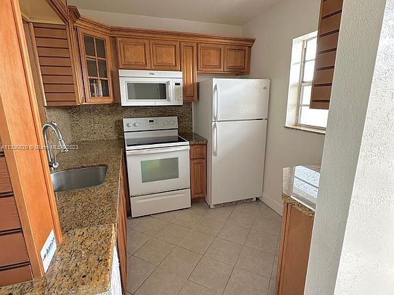 3rd image of 5181 W Oakland Park Blvd #309