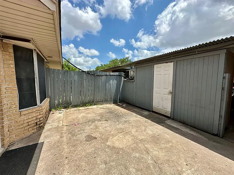 13517 Castilian Dr #1 — Photo 18