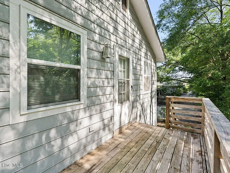 4304 Spirea Dr #B — Photo 22