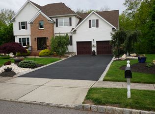 121 Ketcham Rd, Belle Mead, NJ 08502