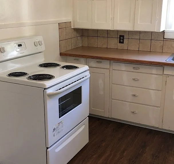 1120 NE Shaw St #1130 — Photo 7