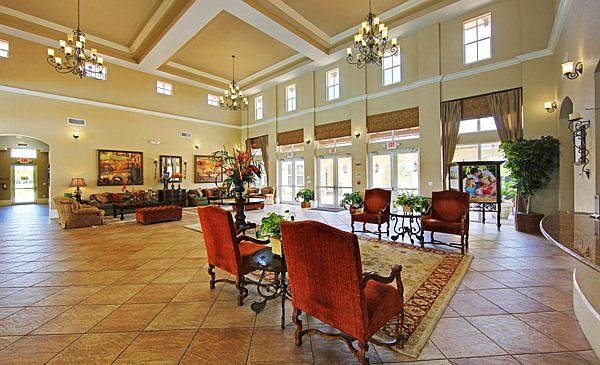 Lobby Clubhouse