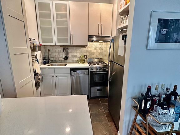4th image of 173 Saint Marks Ave APT 3