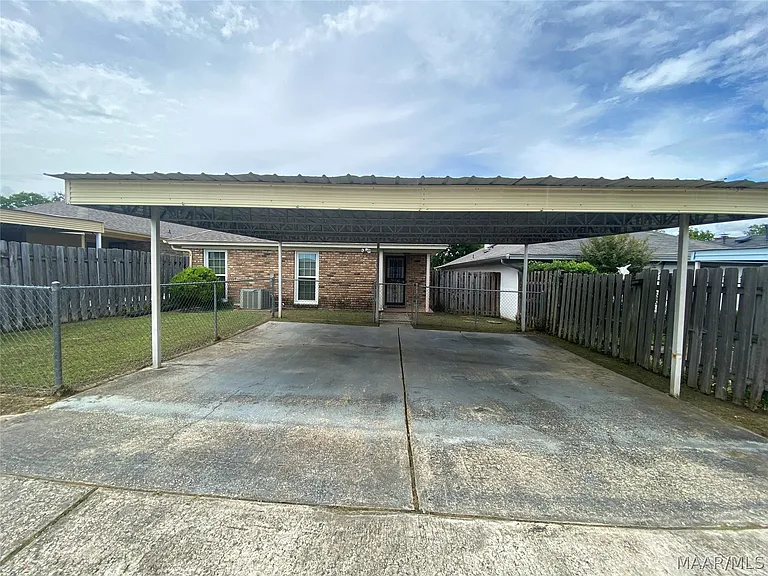 3050 Sutton Dr — Photo 27