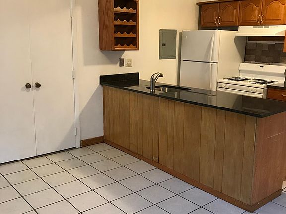 2nd image of 1562 Cove Dr