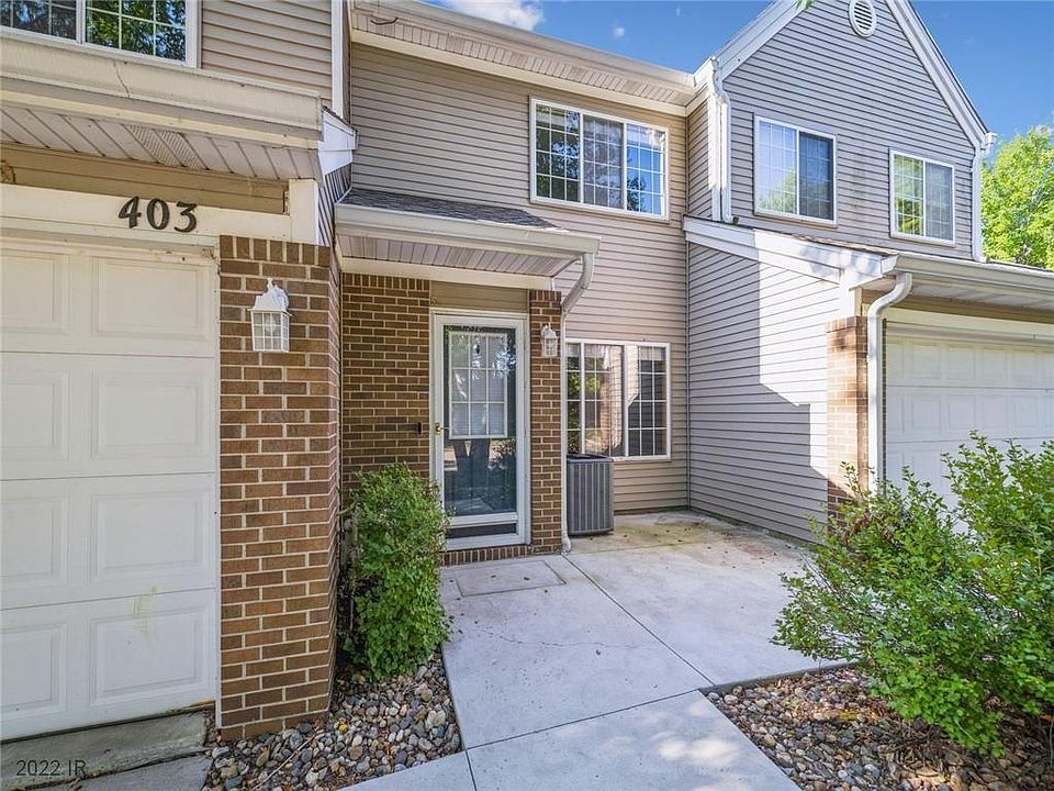 1st image of 6855 Woodland Ave Unit 403