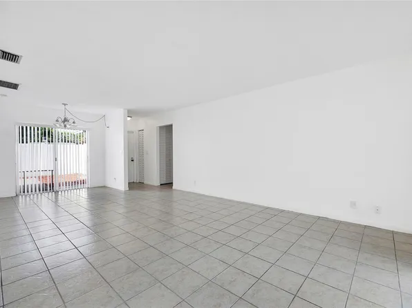 9185 SW 5th Street #A, Boca Raton, FL 33428