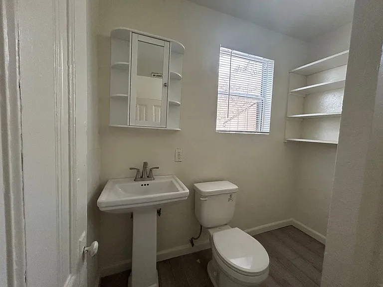 153 Locust Ave — Photo 14
