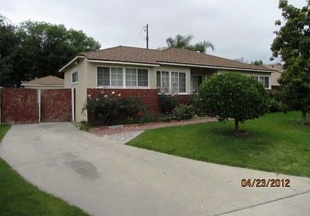 1st image of 7519 Amestoy Ave