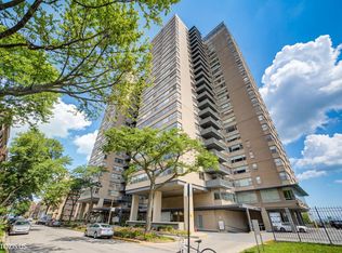 6301 N Sheridan Rd APT 11R, Chicago, IL 60660