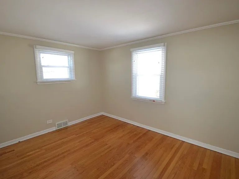 47 W Graham Ave — Photo 3