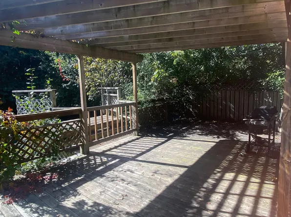 20 Cardill Cres, Waterloo, ON N2L 3Y6