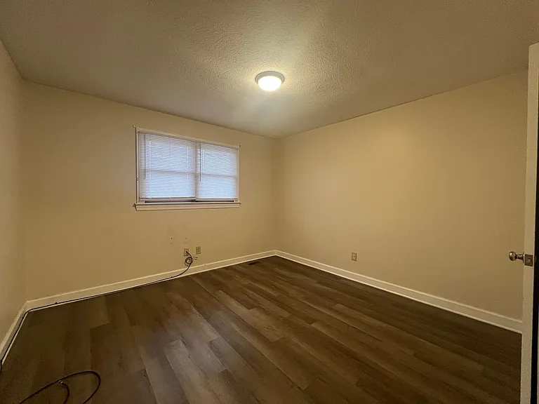 1410 Colony Park Dr — Photo 4