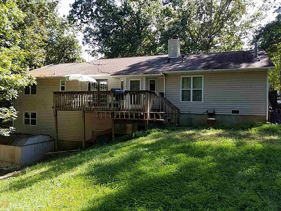 3rd image of 250 Summerwood Ln