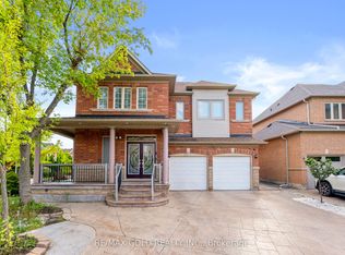 25 Castle Mountain Dr, Brampton, ON L6R2W9