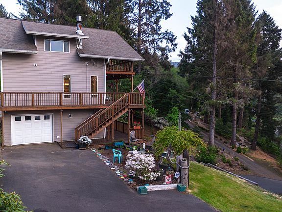 2nd image of 25635 Sandlake Rd