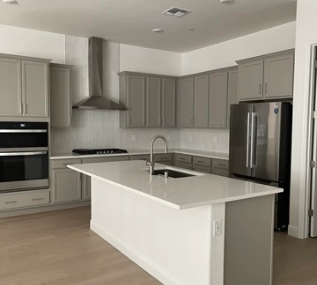 Moonbrook Cir, Roseville — Photo 2