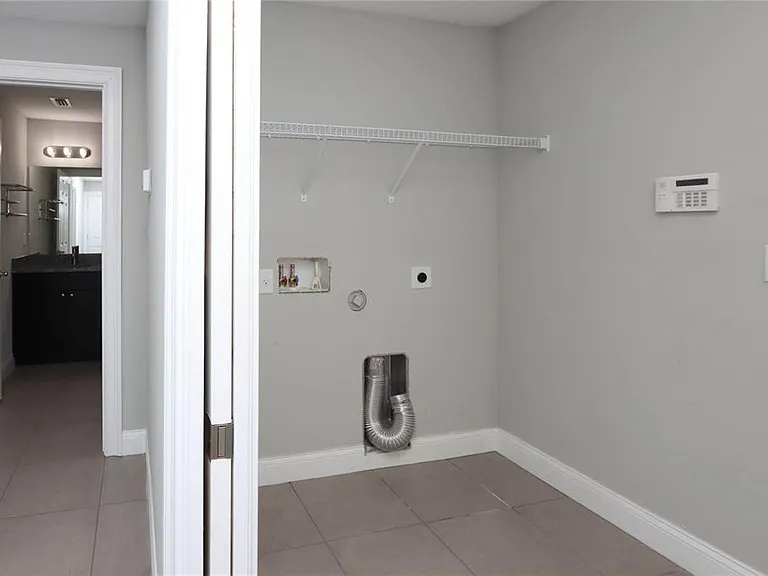 3617 Bay Heights Way — Photo 19