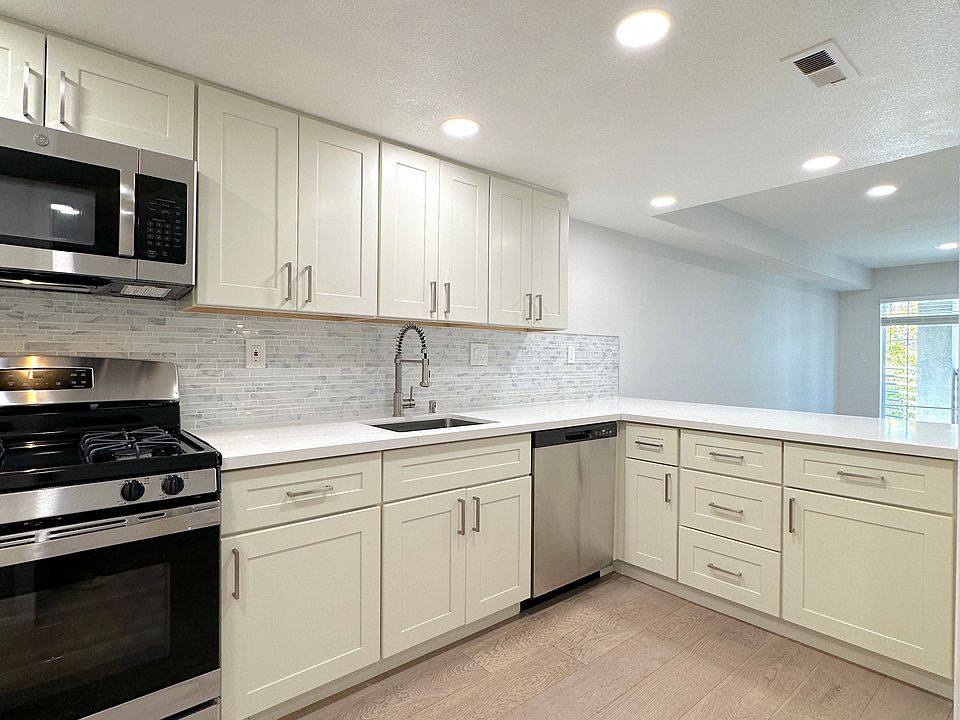 1st image of 90 Athol Ave #1