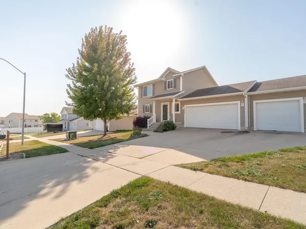 1408 Ashworth Dr, Cedar Falls, IA 50613
