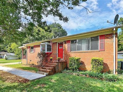 125 1st St, Mount Holly, NC, 28120