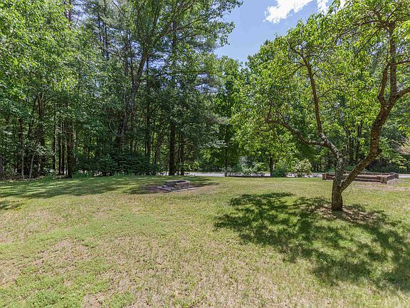 5th image of 8 Freedom Acres Drive