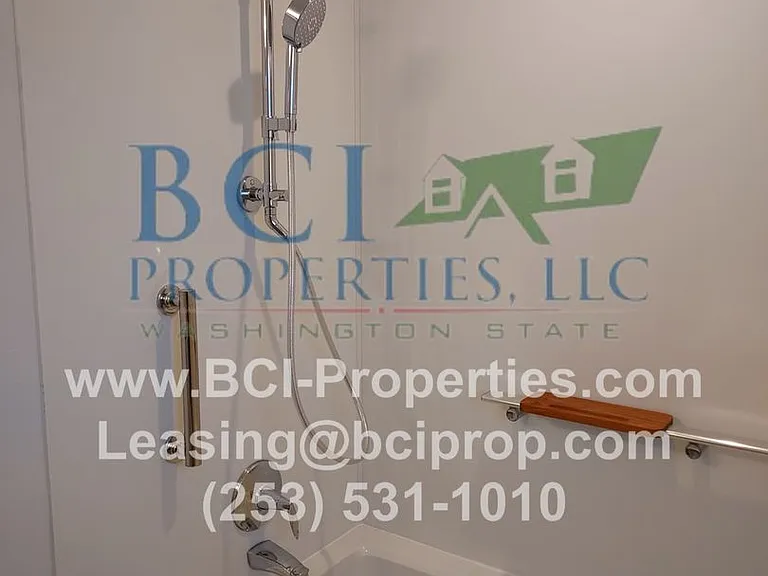8811 Forest Ave SW — Photo 21