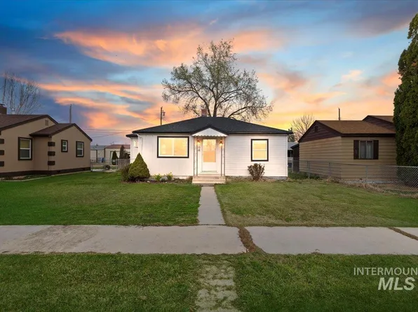 108 & 108-1/2 Parkhurst Dr, Caldwell, ID 83605