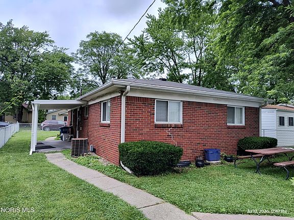 3rd image of 1922 Price St