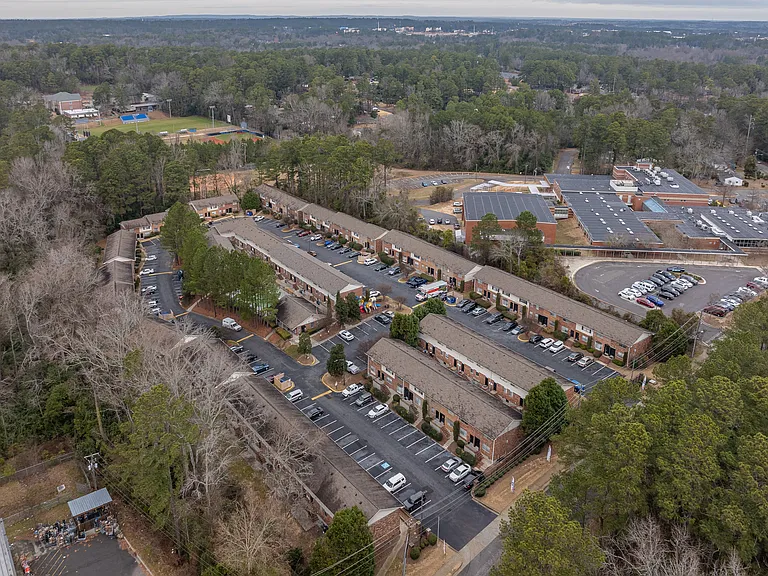 Willow Ridge Apartments — Photo 18