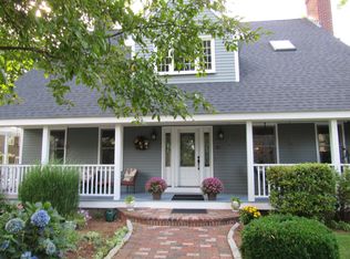 33 Lake Shore Dr, Wayland, MA 01778