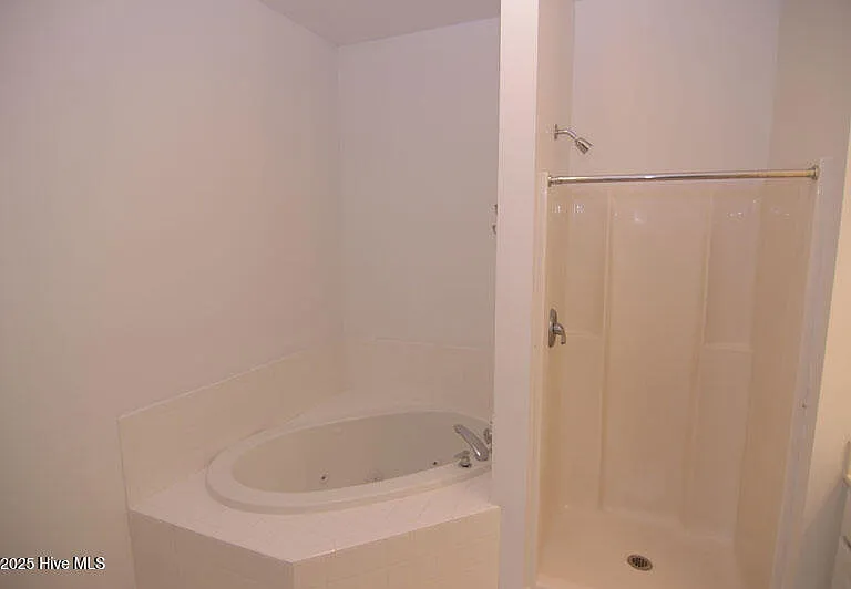 1940 Tara Ct #104 — Photo 8