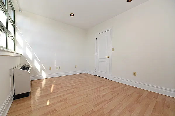 Rented by Corcoran | media 17