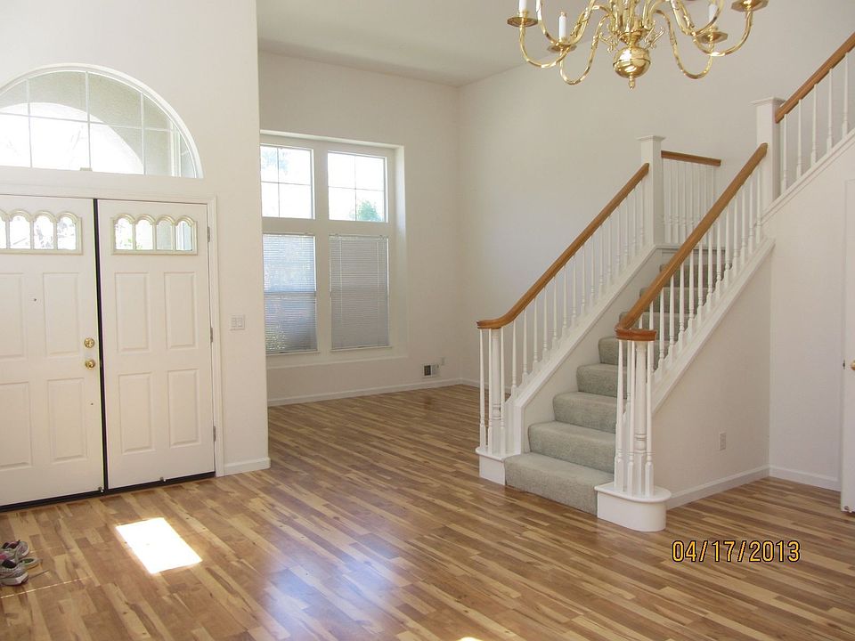 Entrance, living room,stairs