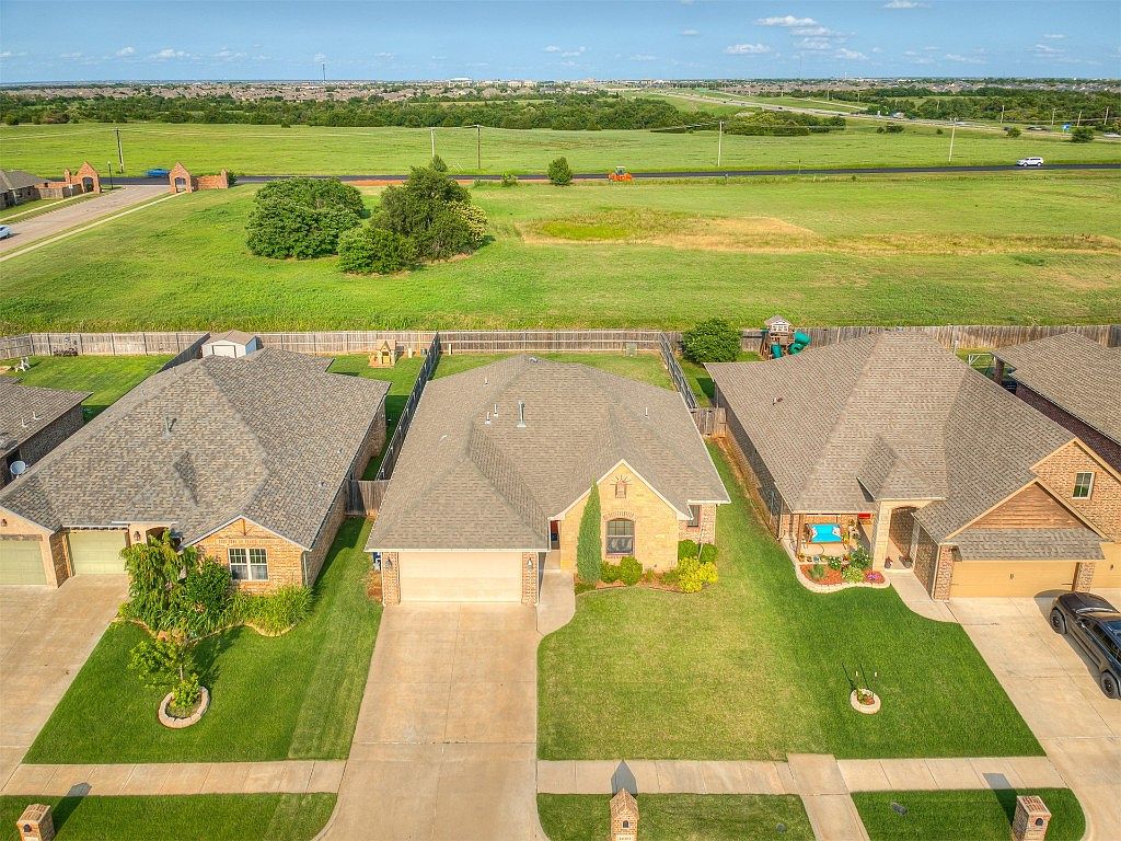 14004 Way, Yukon, OK 73099 MLS 1066022 Zillow