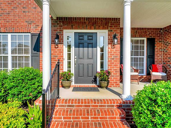 3rd image of 1309 Saint Ives Ct