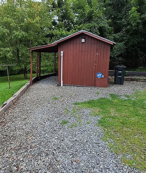 2920 Richmond St — Photo 18
