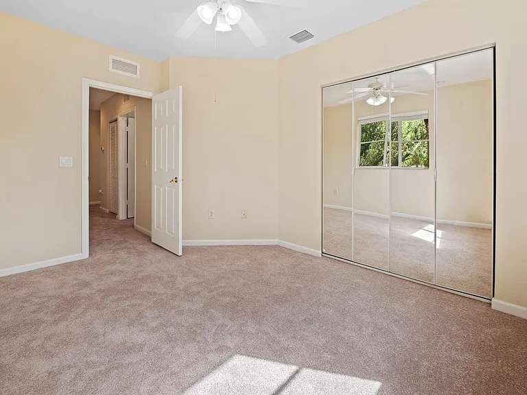 8299 SW 27th St #101 — Photo 17