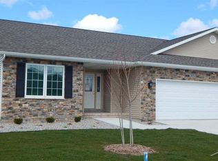 3012 Mackinaw Meadows Dr, Saginaw, MI 48603