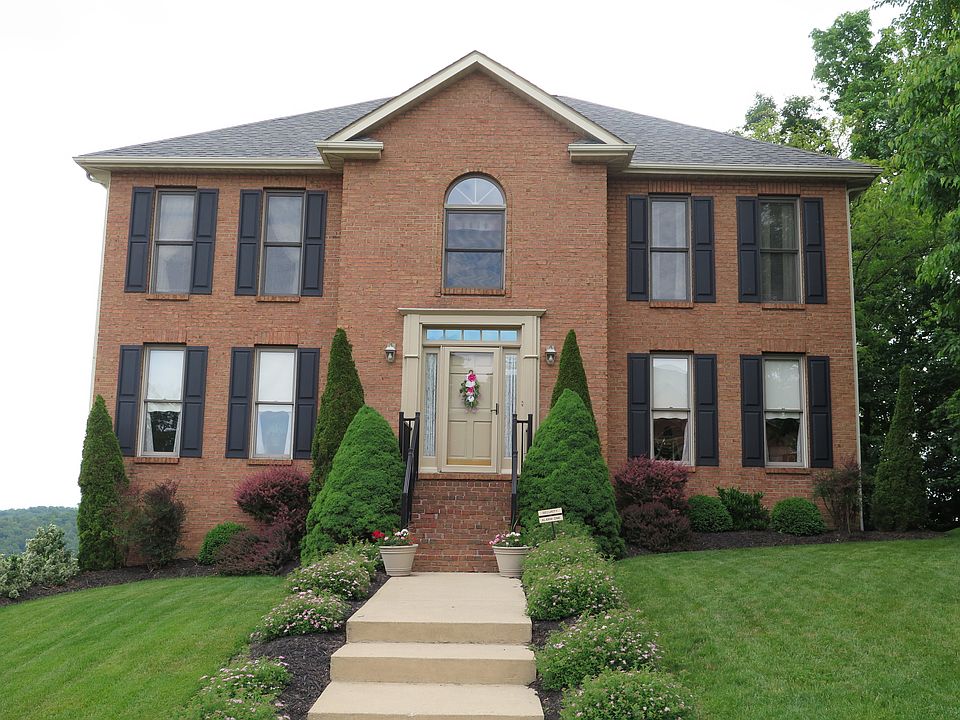 1st image of 421 Woodbridge Dr