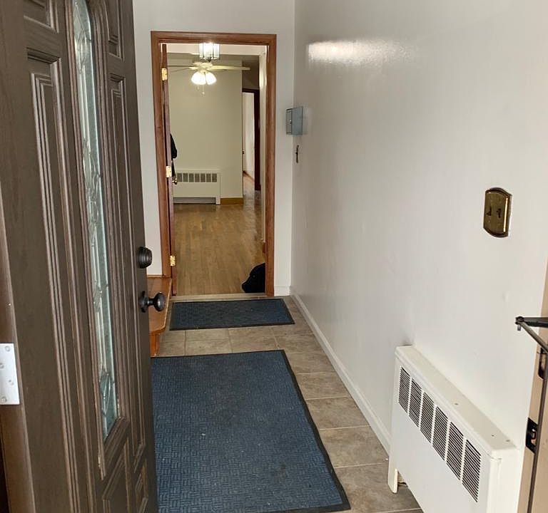 1st image of 2568 Yates Ave #1