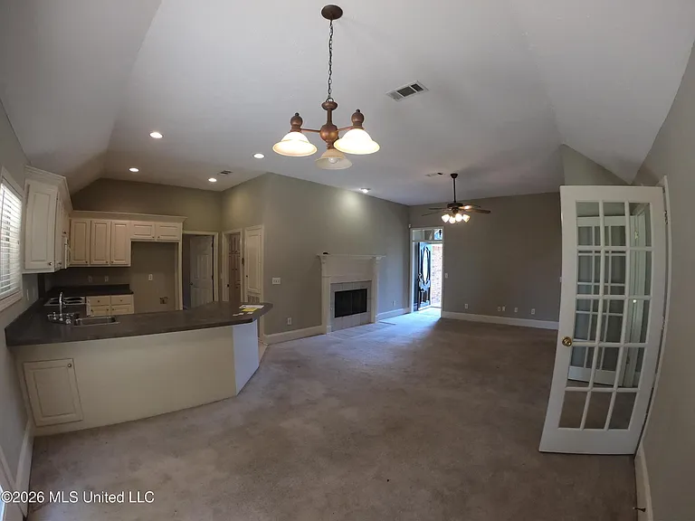 124 Hunters Row — Photo 19