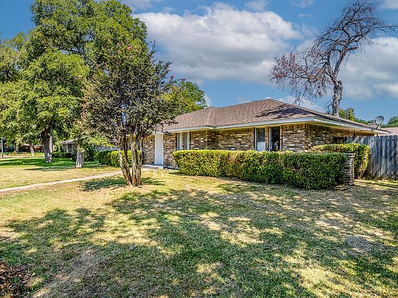 3rd image of 337 Woodbrook Dr