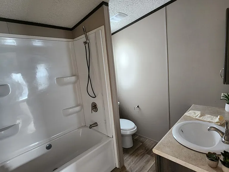 Magnolia Ridge — Photo 11