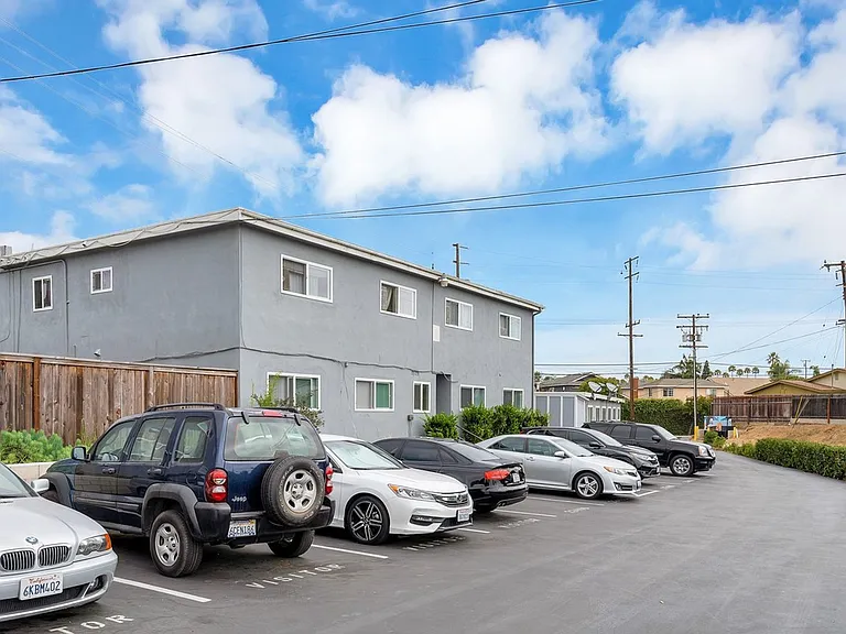 Canyon Drive Apartment Homes — Photo 25
