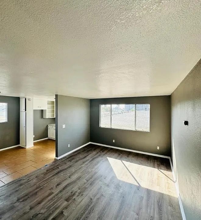 1st image of 616 W 75th St APT 6