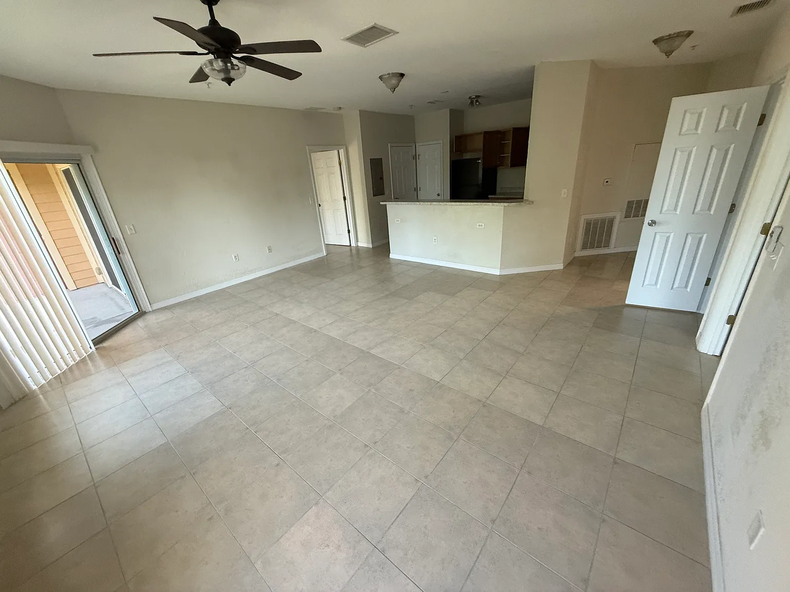 2 bed, 1109 sqft, $1,700 — Photo 2
