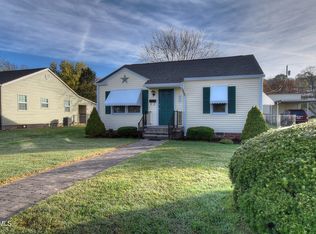 906 Walker St, Elizabethton, TN 37643