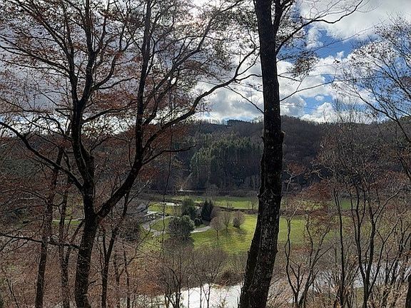 5th image of 826 River Ridge Road